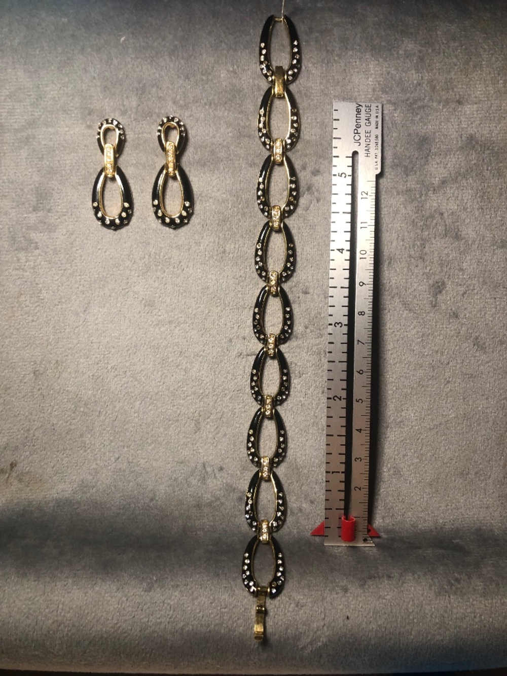 Camrose & Kross Bracelet and earring set